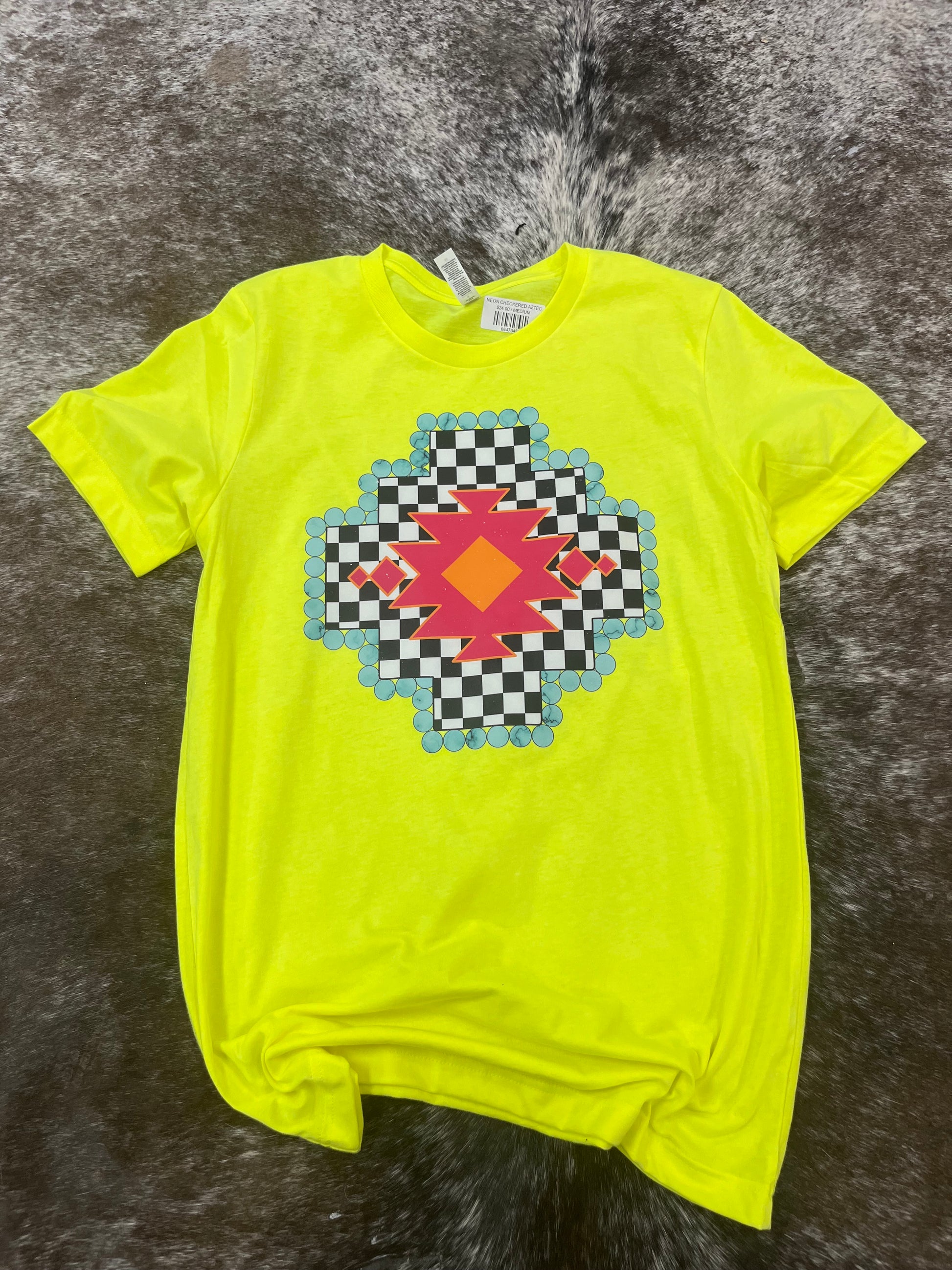 Neon checkered aztec - Wines'Designs