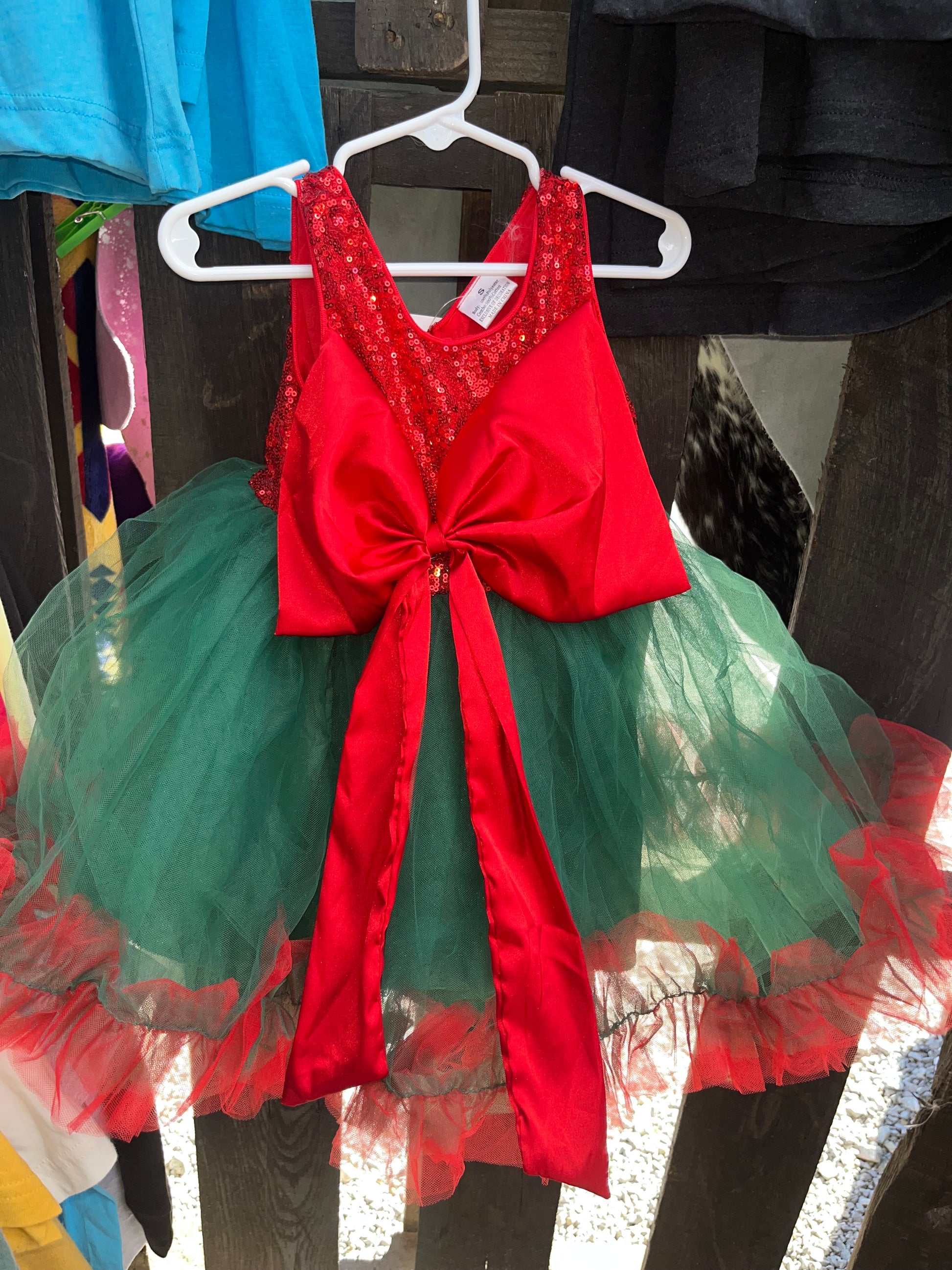 Red sequin/green dress - Wines'Designs