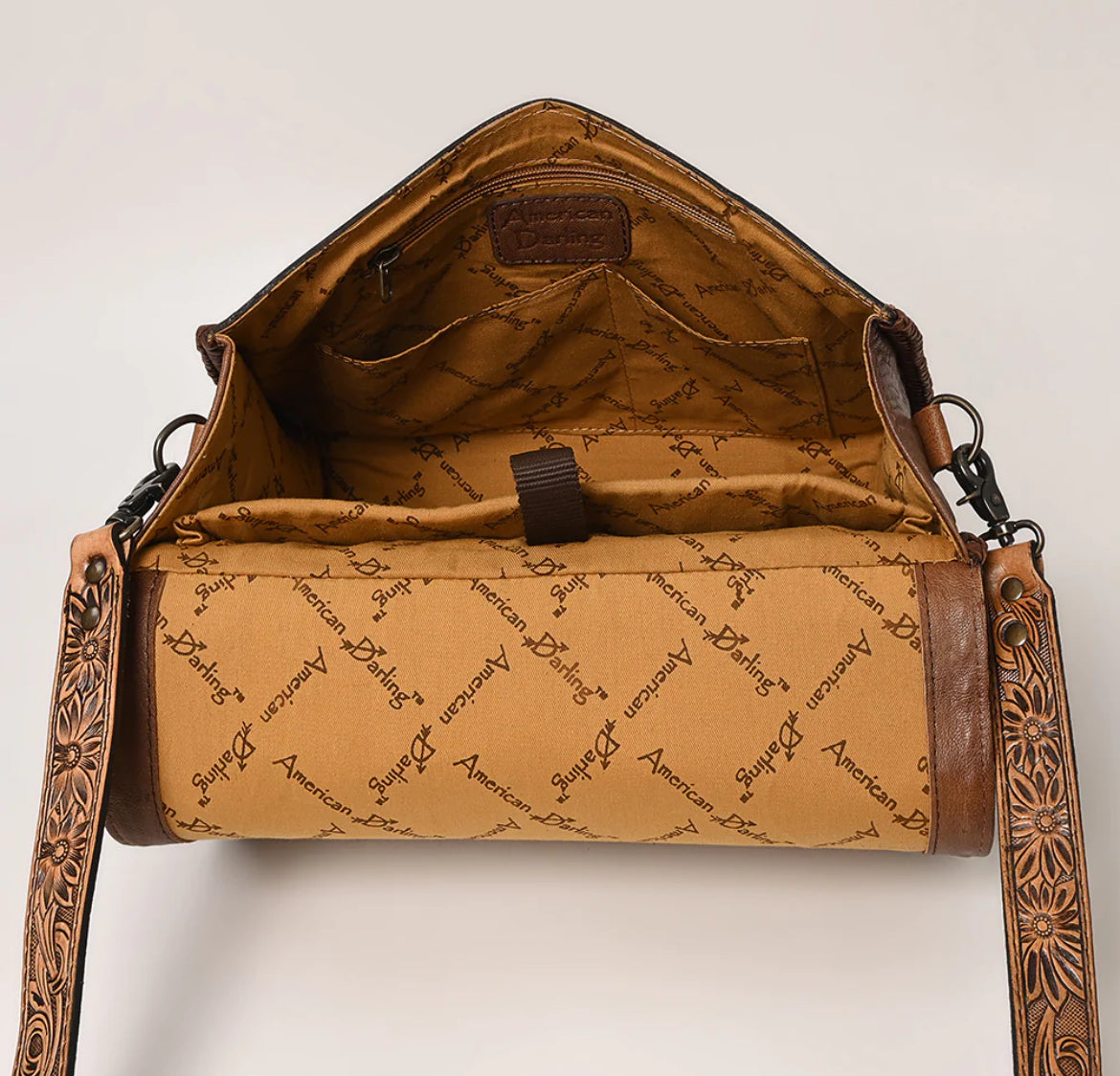 Fully tooled leather purse - Wines'Designs