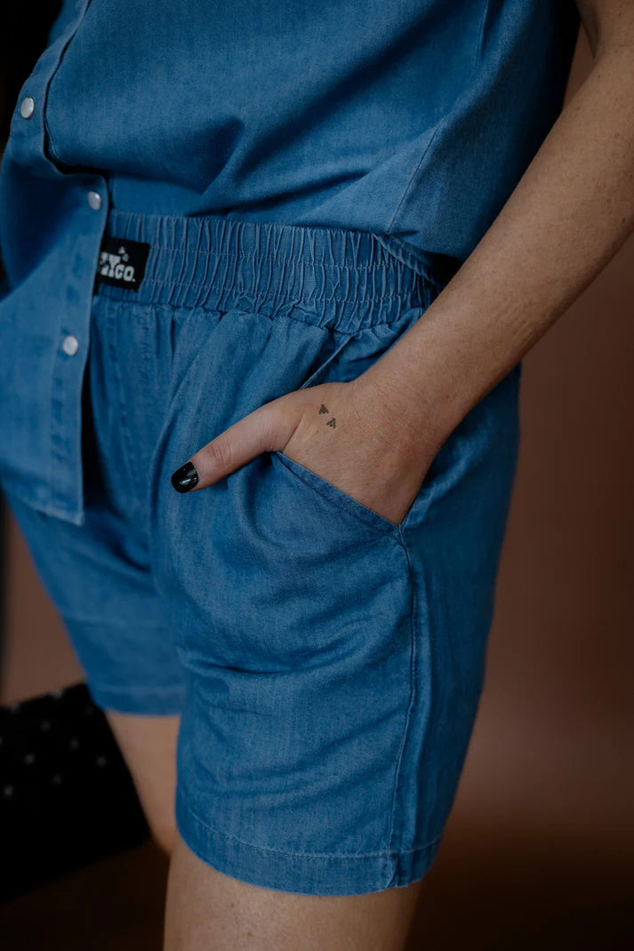DENIM DALLY*MEDIUM WASH
