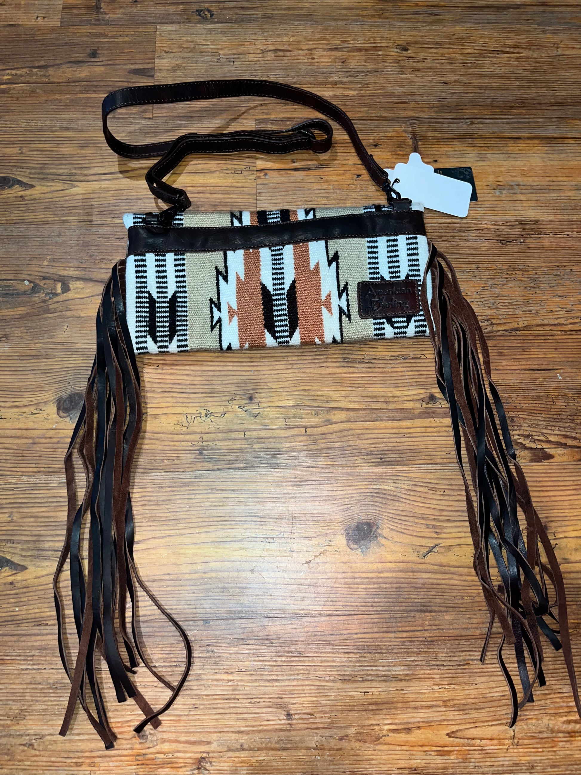 Neutral colors crossbody with fringe - Wines'Designs