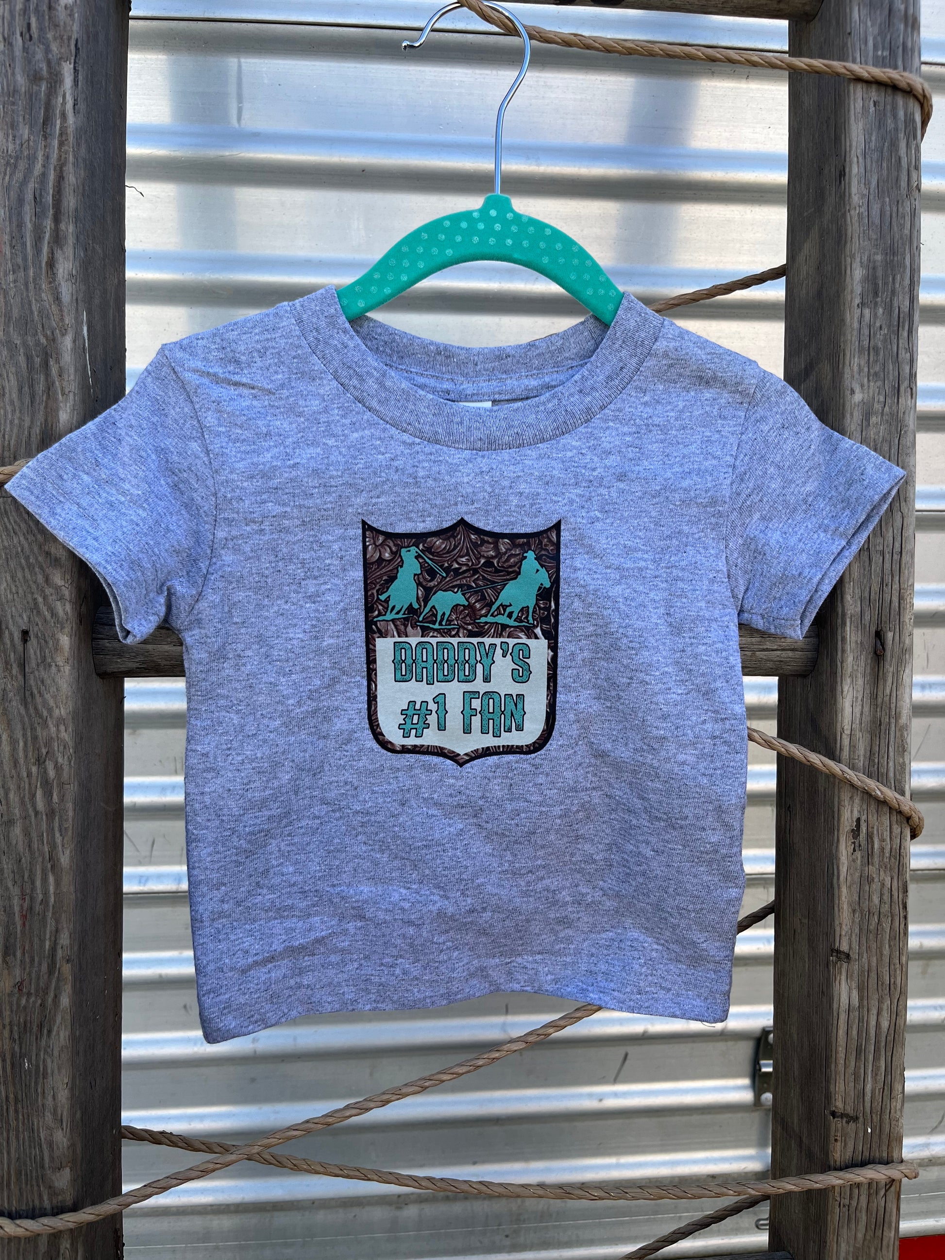 Daddy’s #1 fan infant/toddler tee - Wines'Designs