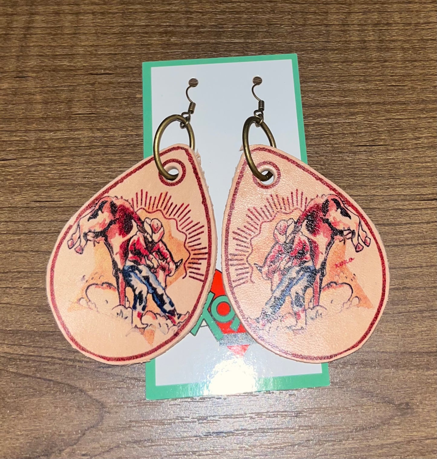 Steer wrestler earrings - Wines'Designs